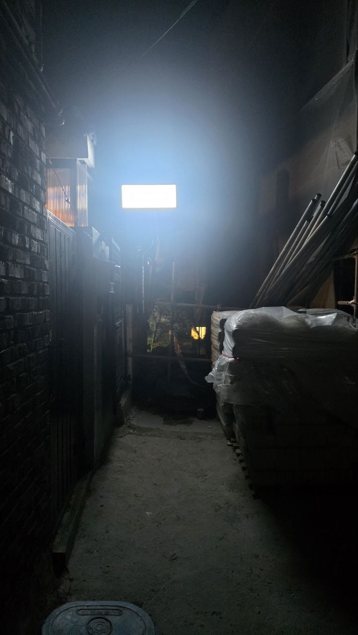 Brick alley entrance to Bar La Fine Bouche in Itaewon, Seoul